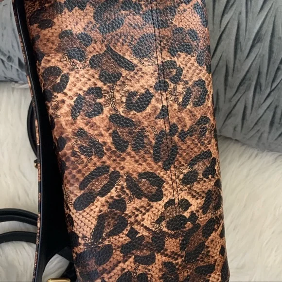 NWOT MCM limited Leopard 2 Way - Picture 5 of 16